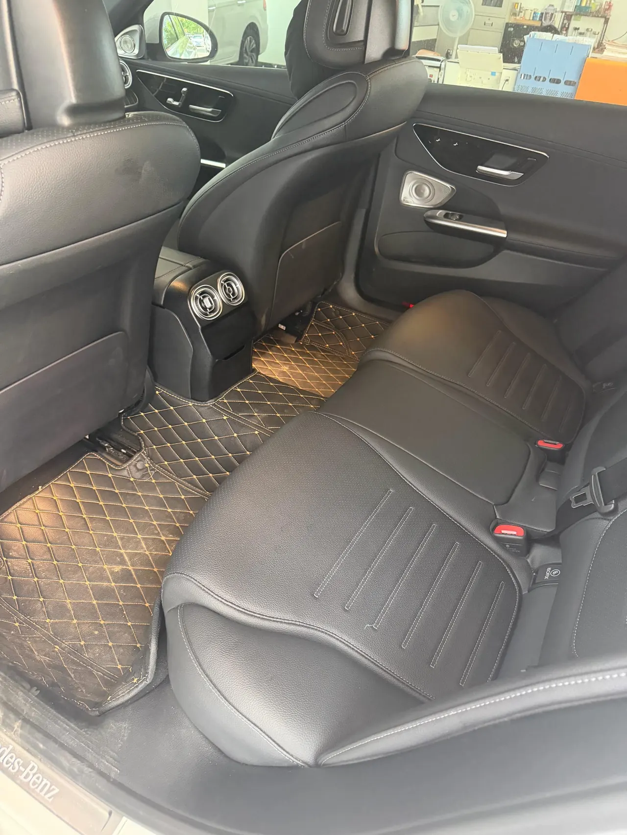 Mercedes Benz Class C 2024 C 260 L 48V 1.5T Sports Edition (Modified 3) Automatic Gear 4