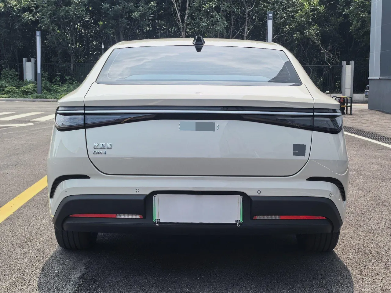 BYD 2026 Seal 07 DM-i 1.5T Stepless 230km Honorable Automatic Gear 5