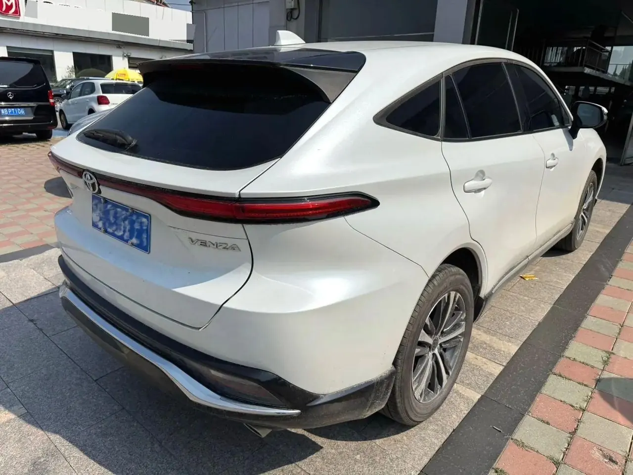 Toyota 2023 Weisa 2.0 Stepless Two-Drive Deluxe Edition Automatic Gear 8