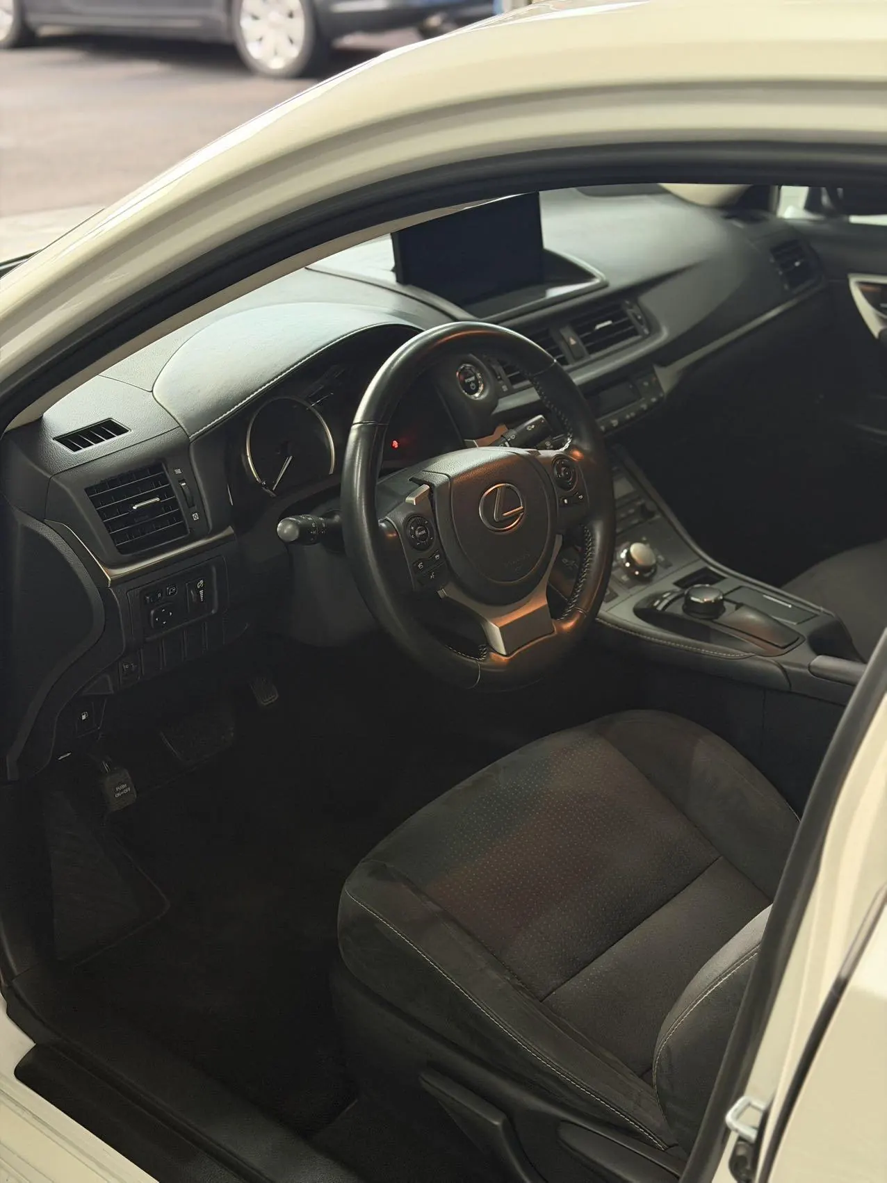 Lexus CT (Imported) 2020 CT200h 1.8 Stepless Elite Automatic Gear 6