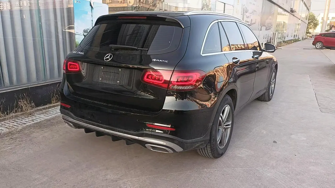 Mercedes Benz 2020 GLC 260 L 4MATIC 2.0T Luxury Automatic 3