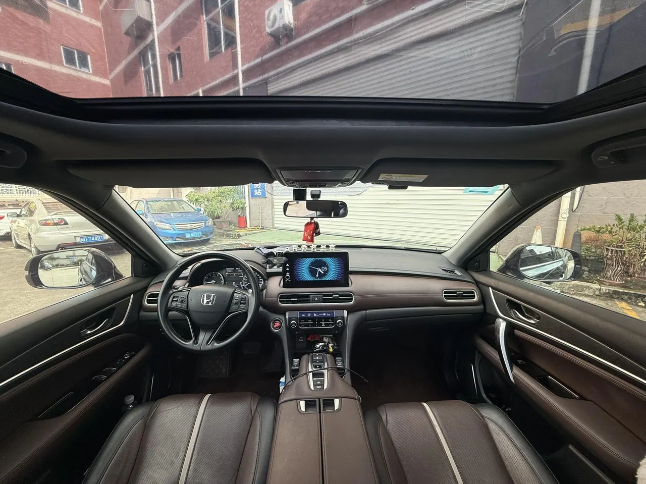 Honda 2024 UR-V 2.0T 370TURBO two-drive elegant version of automatic gear 8