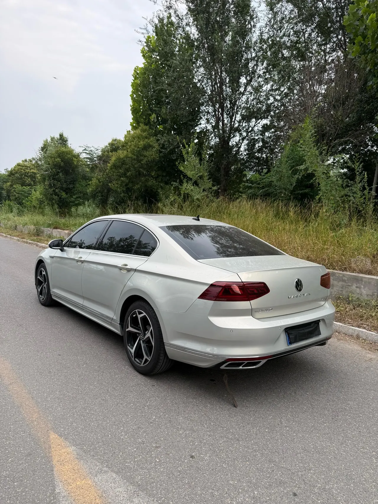 Volkswagen 2024 Magotan 2.0TSI 330TSI 2 million luxury automatic gear 7