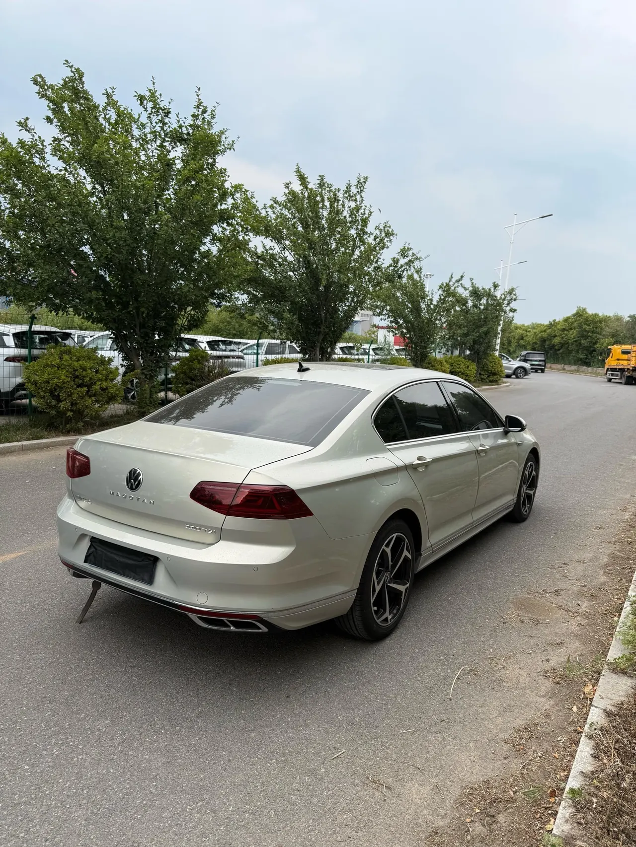 Volkswagen 2024 Magotan 2.0TSI 330TSI 2 million luxury automatic gear 9