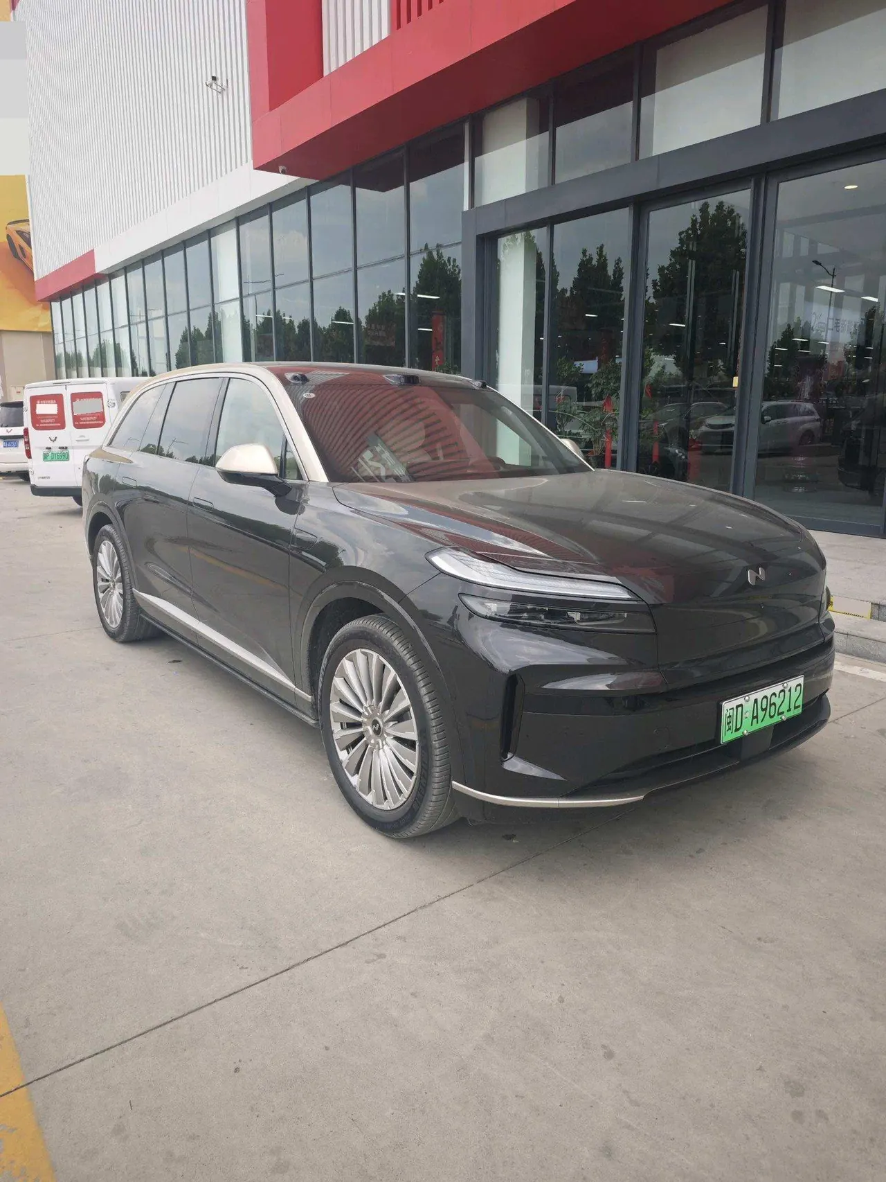ONVO 2026 L90 Ultra six-seat automatic gear 3