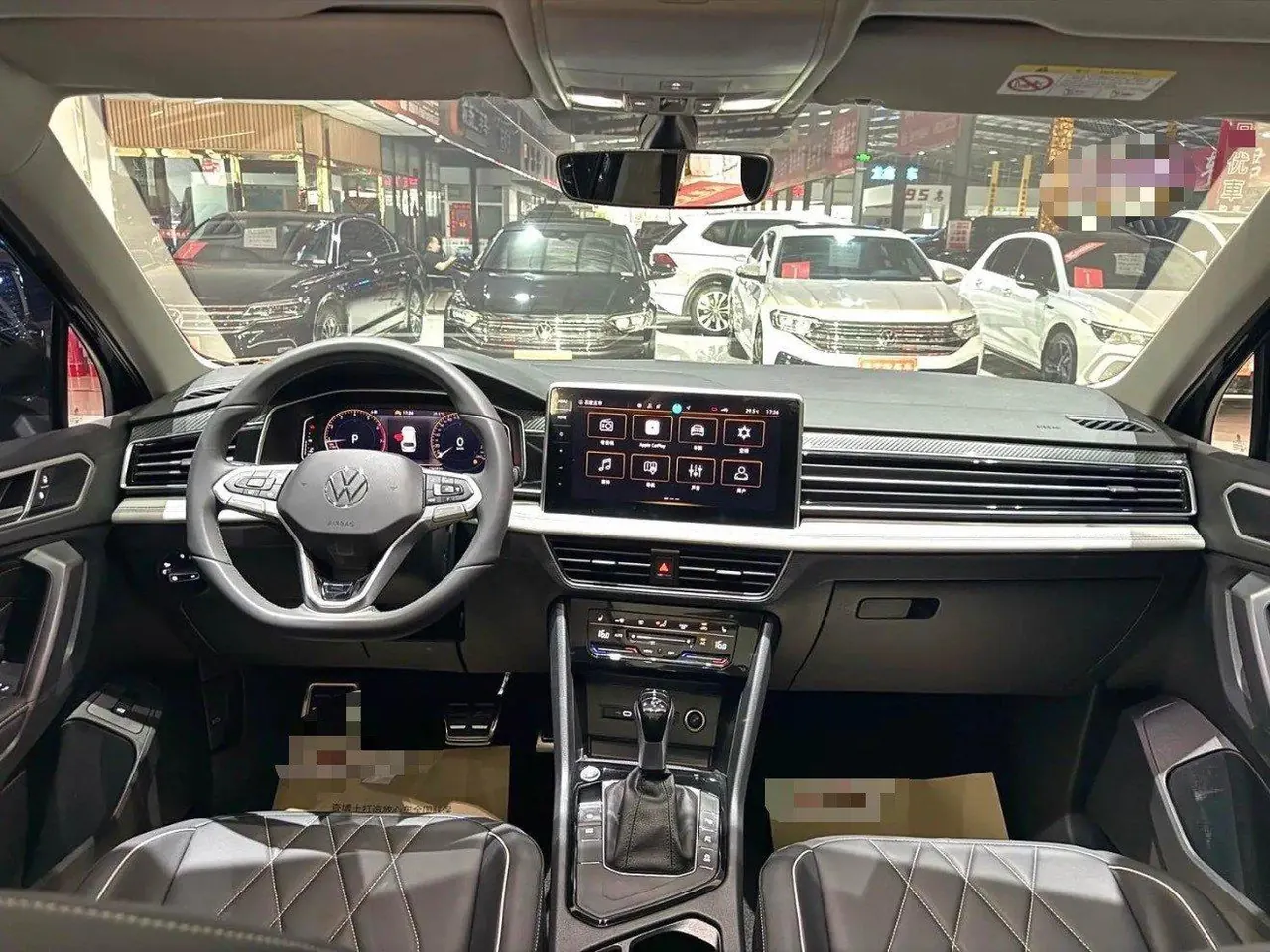 Volkswagen 2024 Tiguan L R-Line 2.0TSI 330TSI Two‑wheel‑drive R‑Line Dragon Glory Edition Automatic 5