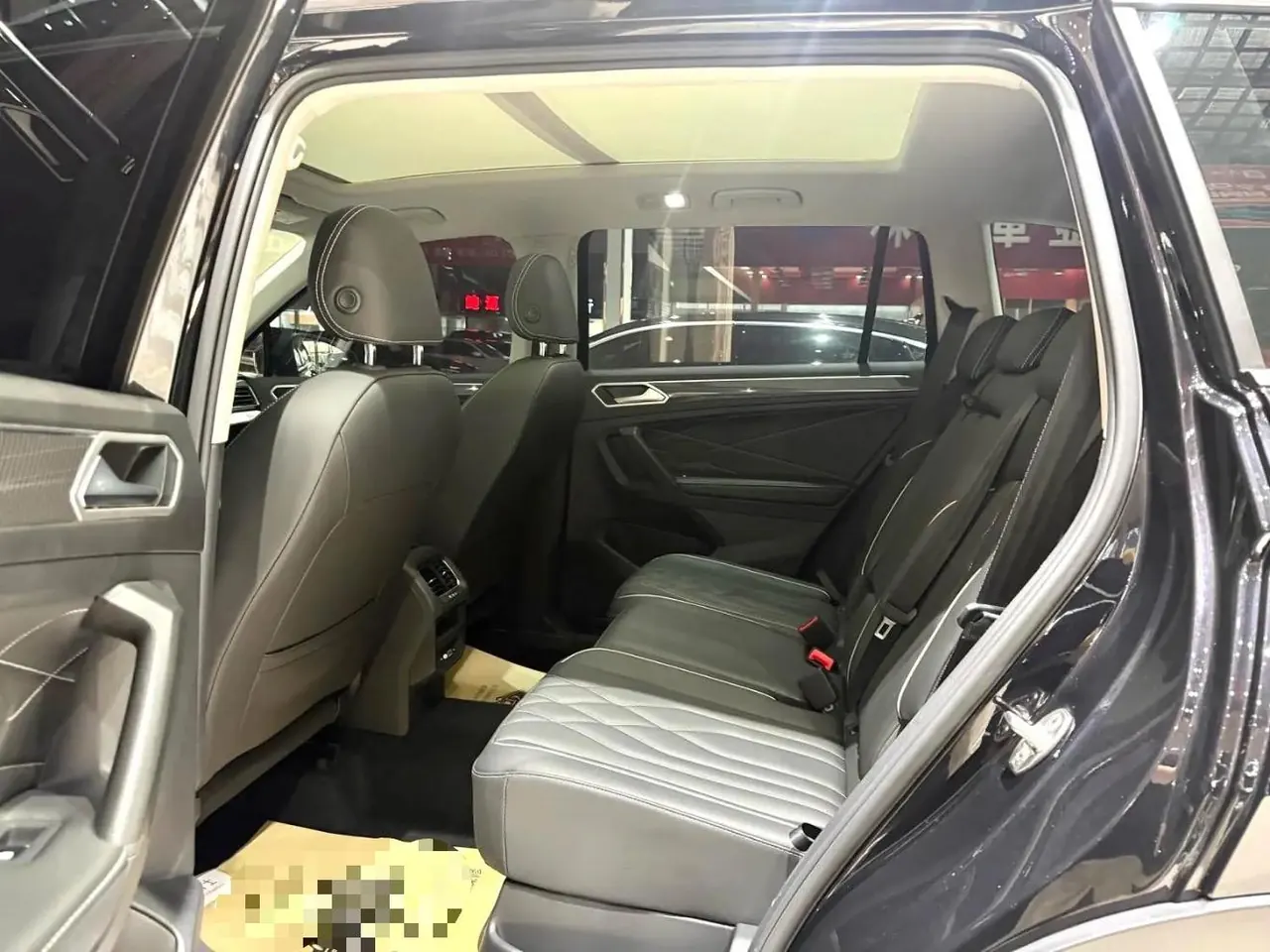 Volkswagen 2024 Tiguan L R-Line 2.0TSI 330TSI Two‑wheel‑drive R‑Line Dragon Glory Edition Automatic 7