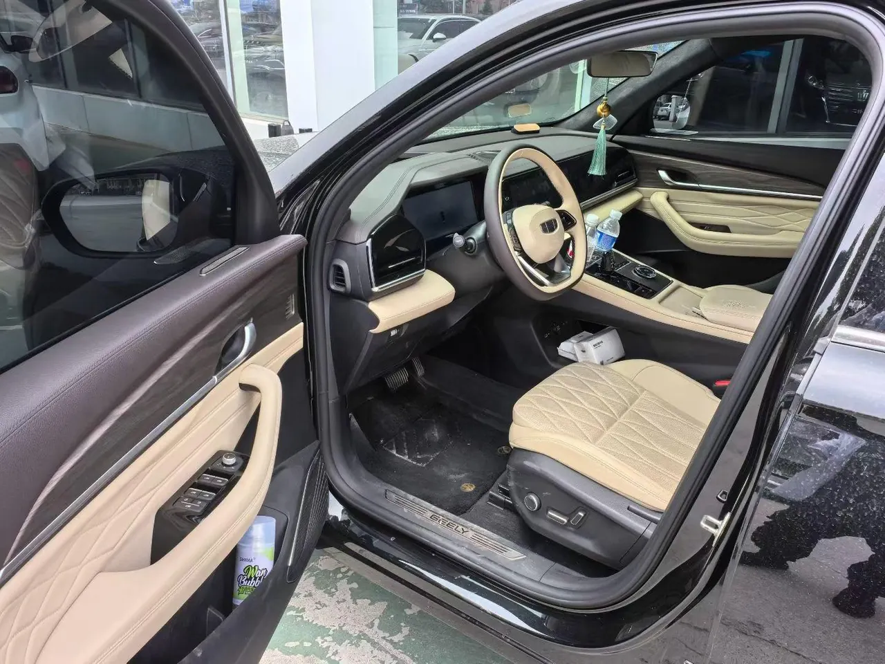 Geely 2025 XingyueL (Monjaro) 2.0TD Oriental Yao Star-Gazing Edition Automatic Transmission 3