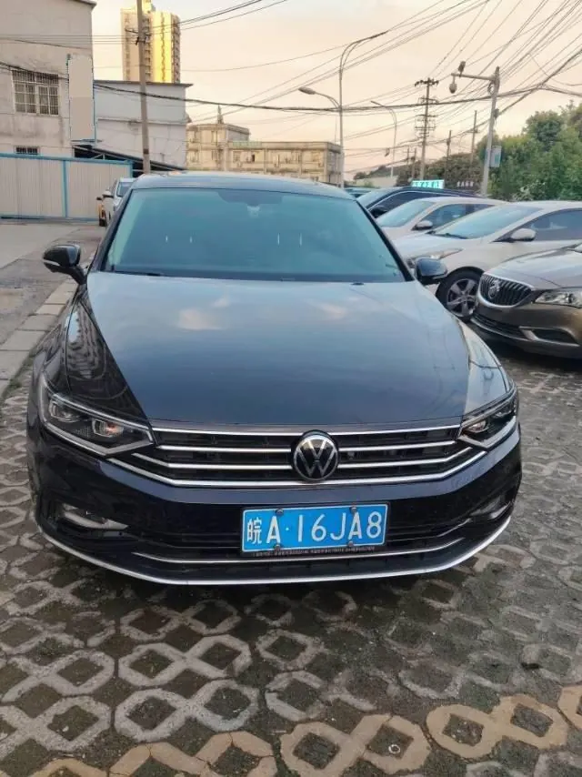 Volkswagen 2020 Magotan 2.0TSI 330TSI luxury automatic transmission 2