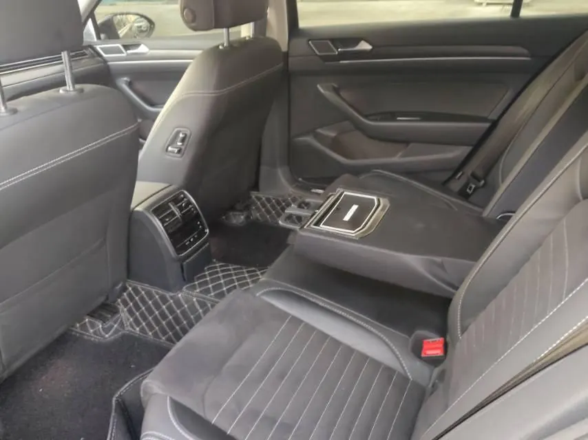 Volkswagen 2020 Magotan 2.0TSI 330TSI luxury automatic transmission 9