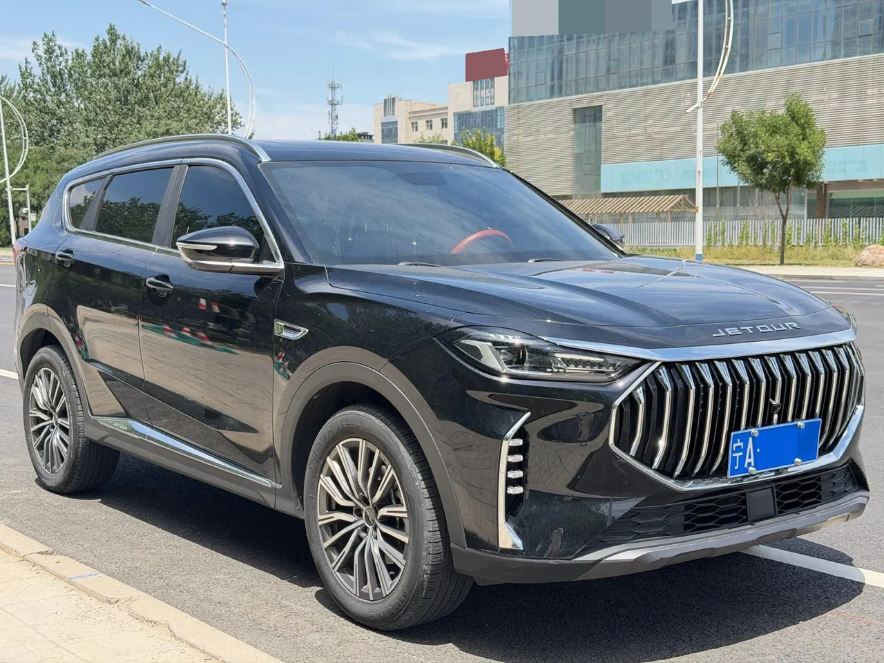 Jetour 2023 X70 PLUS 1.5T Brave PLUS5 Automatic Gear 3