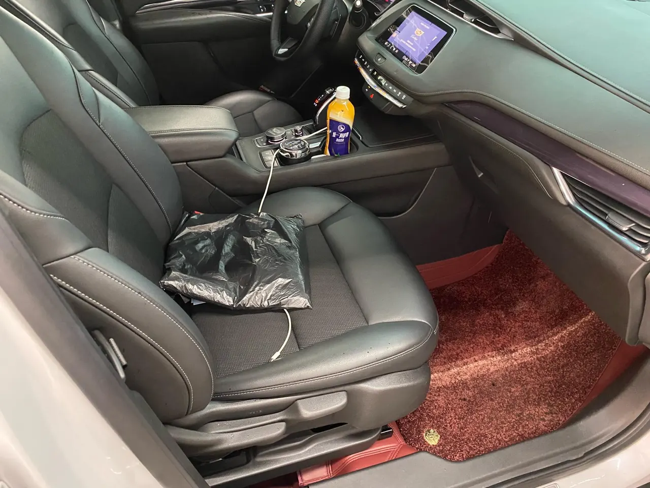 Cadillac 2021 XT4 2.0T 28T Two-Drive Technical Automatic Gear 12