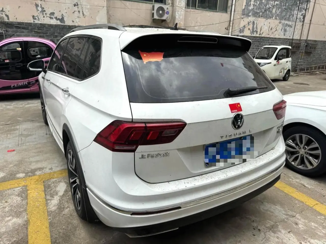 Volkswagen 2021 Tiguan L R-Line 2.0TSI 330TSI Two-Drive Overdrive Automatic Gear 2