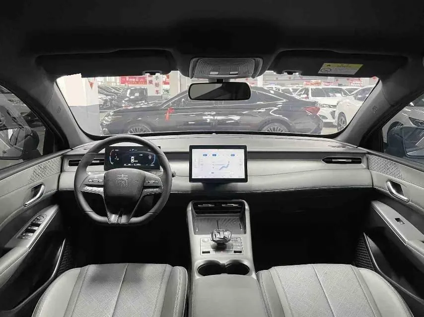 BYD 2025 Qin PLUS DM-i 1.5 stepless intelligent driving version 55KM leading automatic gear 3