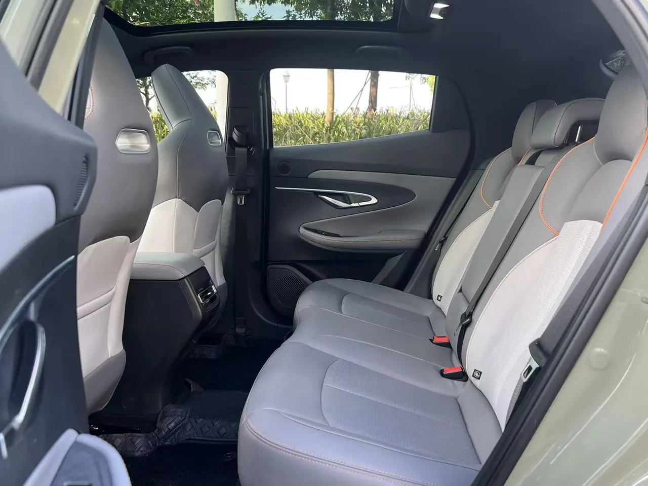 ChangAn 2022 UNI-T 1.5T honorable automatic gear 3