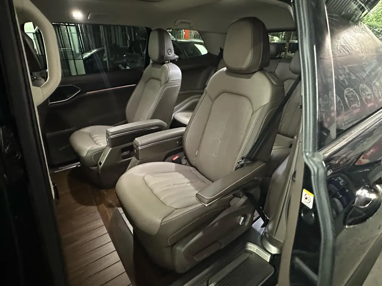 Volkswagen 2022 models of Wei ran (Viloran) 2.0TSI 330TSI business edition automatic gear 6
