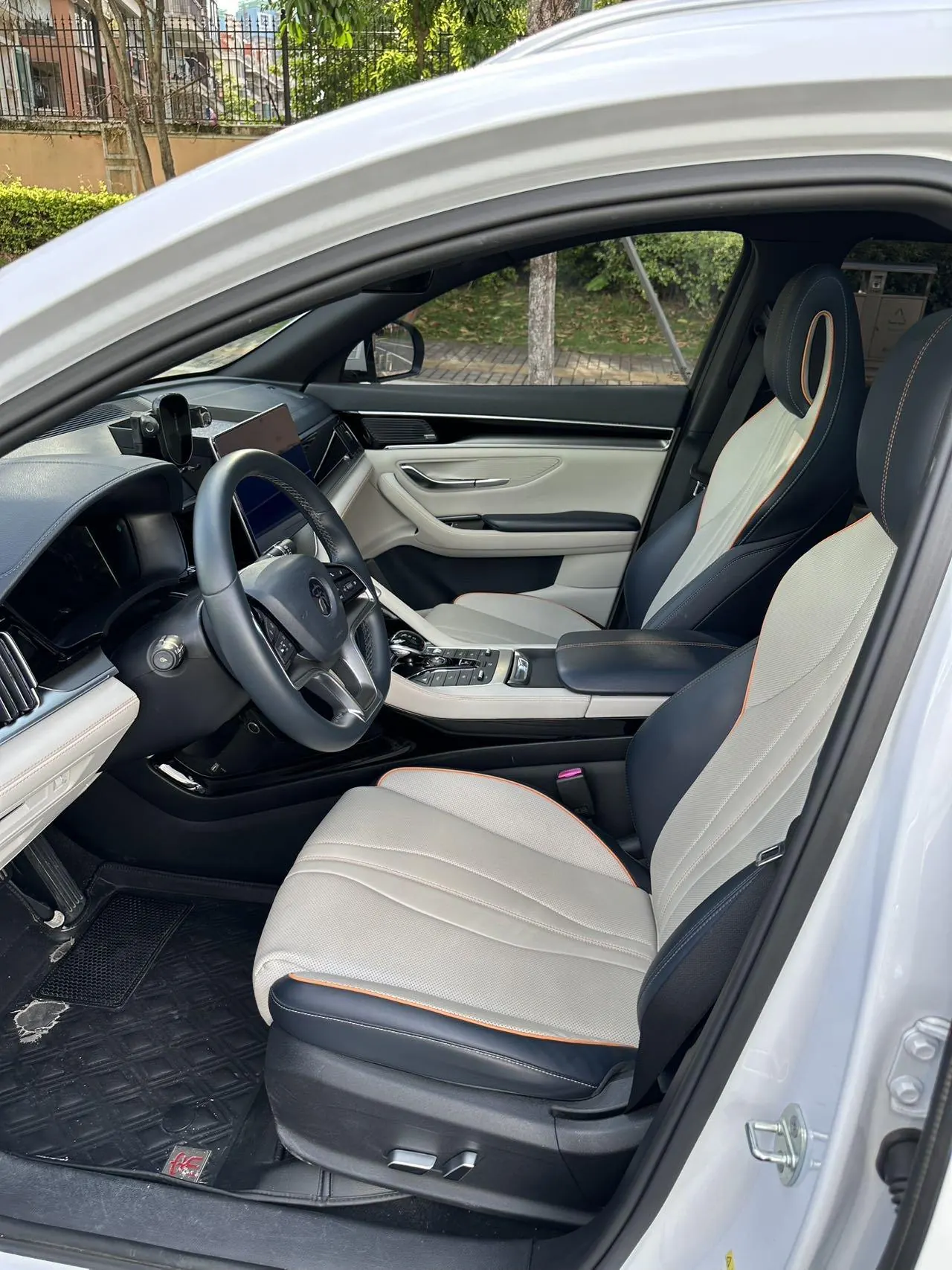BYD Song PLUS New Energy 2021 Song PLUS DM-i 1.5 Stepless 51KM Honorable Automatic Gear 2