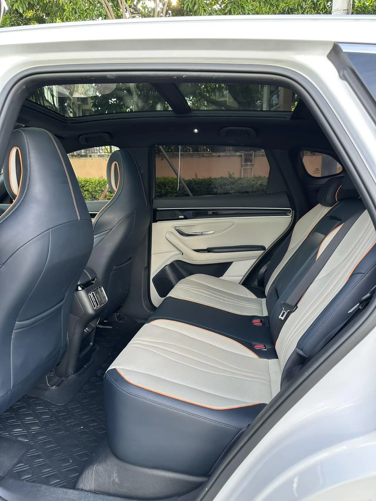 BYD Song PLUS New Energy 2021 Song PLUS DM-i 1.5 Stepless 51KM Honorable Automatic Gear 3