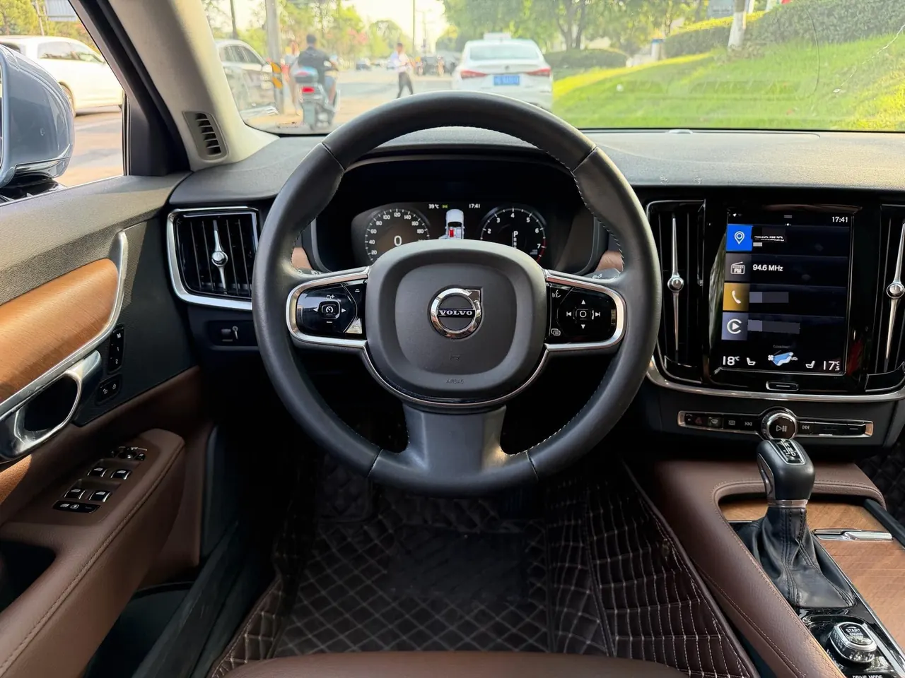 Volvo 2020 S90 2.0T T5 Zhiyi Deluxe Edition Automatic Gear 8