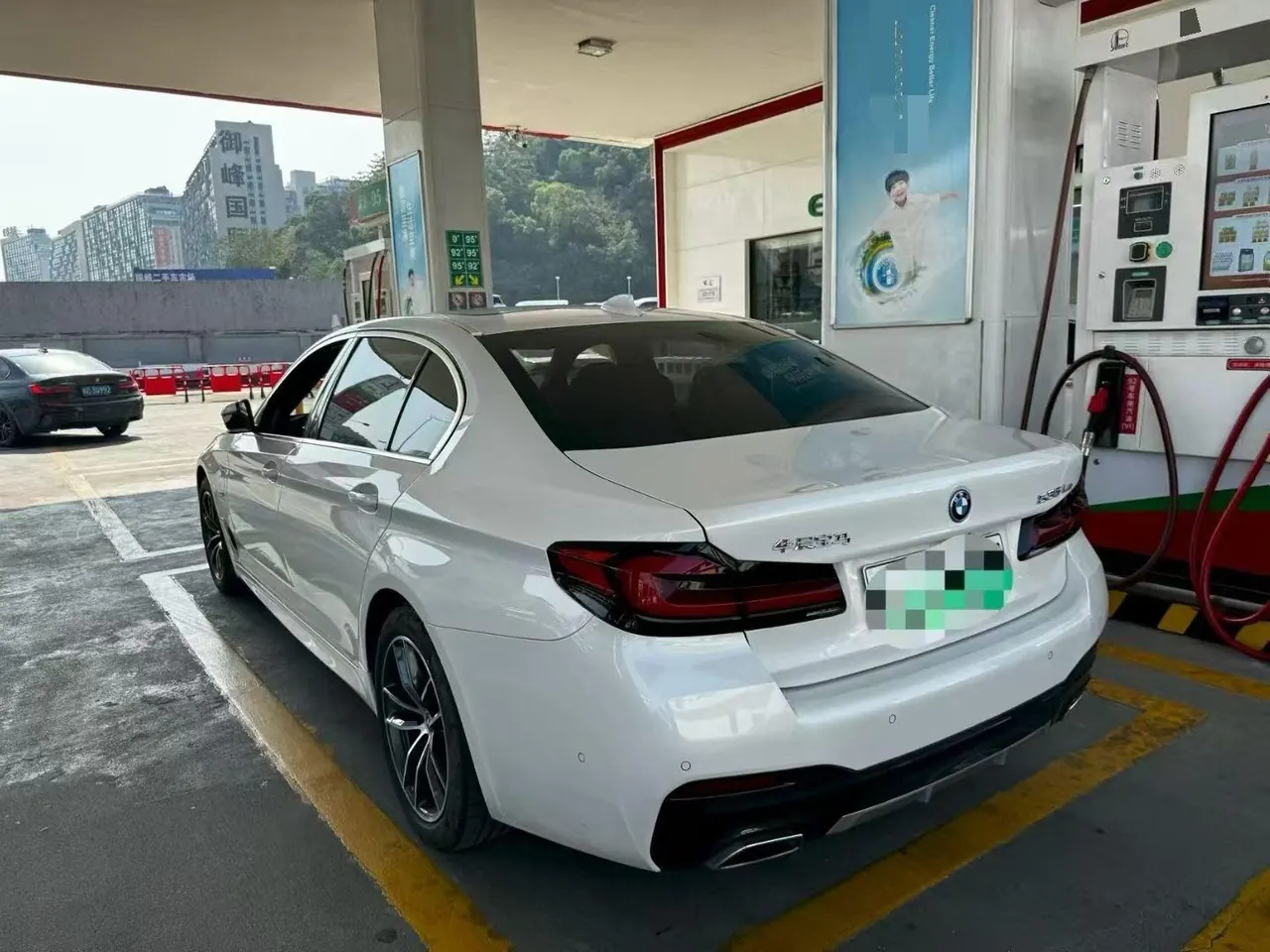 BMW 5 New Energy 2021 535Le 2.0T Pioneer Edition M Sports Suit Automatic Gear 2