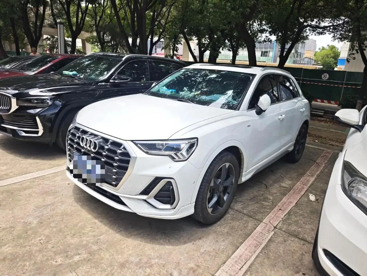 Open image lightbox: Audi 2021 Q3 1.4TFSI 35TFSI Fashion Dynamic Automatic