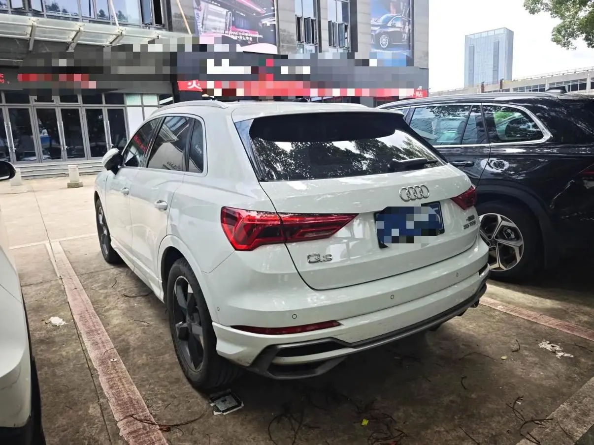 Audi 2021 Q3 1.4TFSI 35TFSI Fashion Dynamic Automatic 10