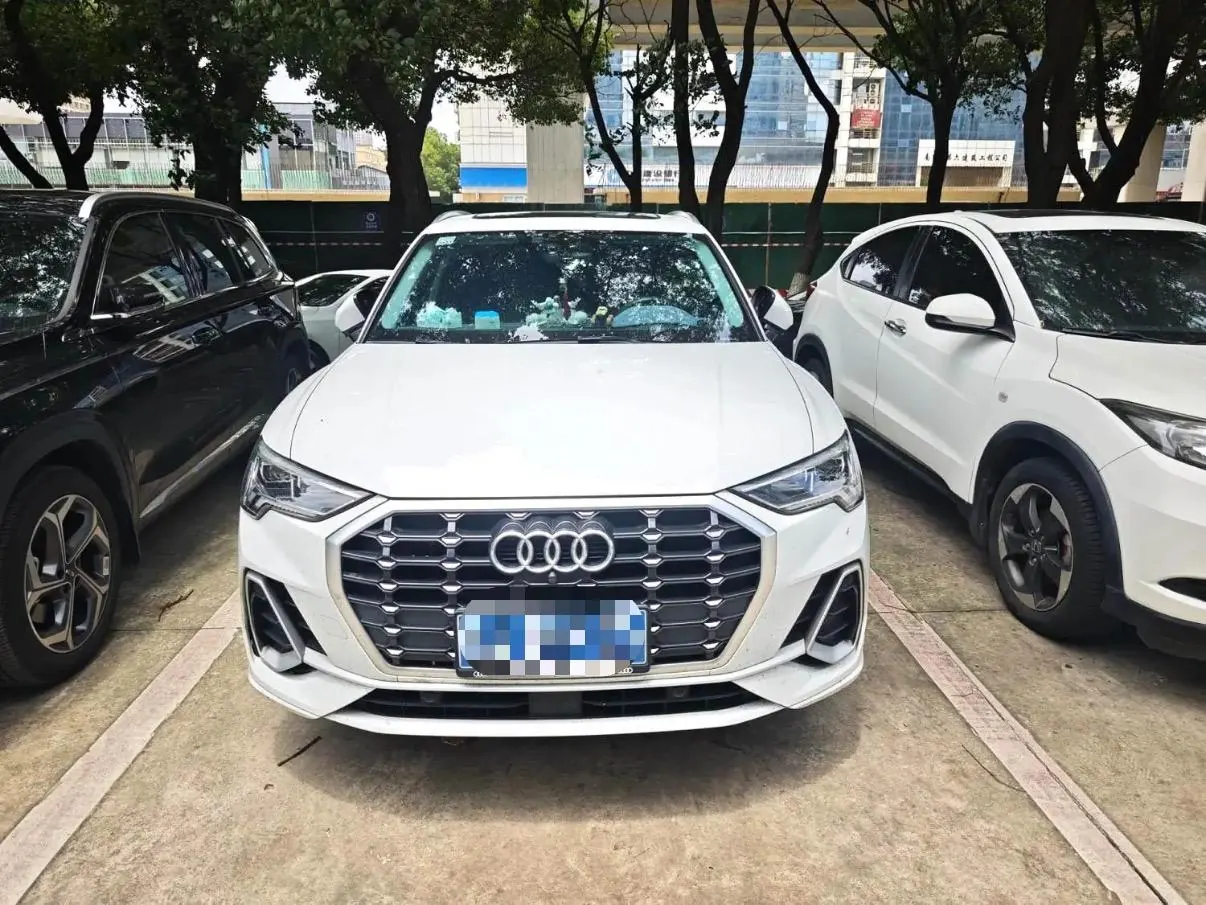 Audi 2021 Q3 1.4TFSI 35TFSI Fashion Dynamic Automatic 2