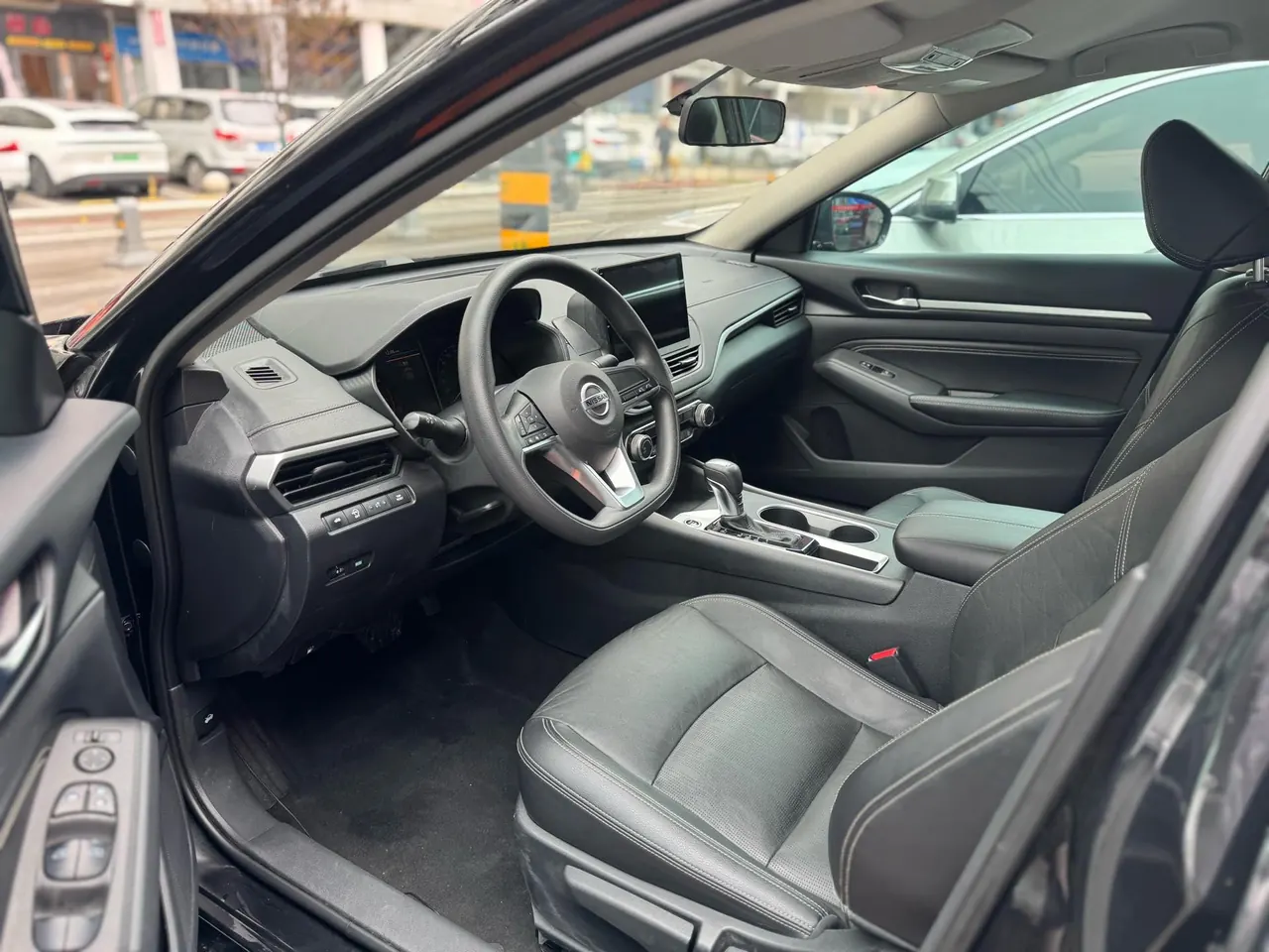 Nissan 2022 Teana 2.0 Stepless XL-TLS Pleasant Edition Automatic Gear 4