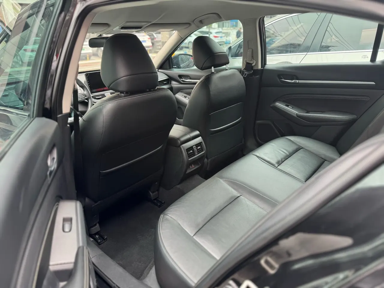 Nissan 2022 Teana 2.0 Stepless XL-TLS Pleasant Edition Automatic Gear 5