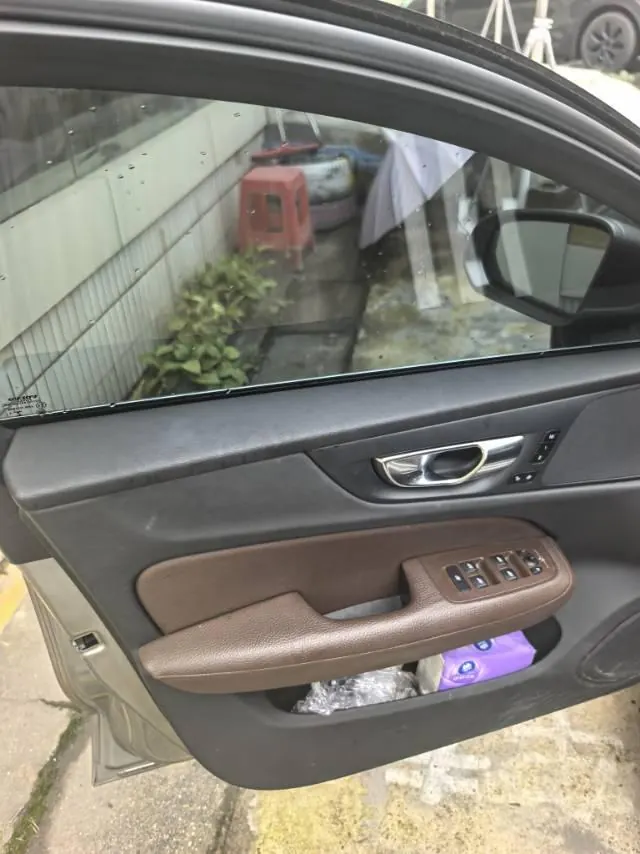 Volvo 2022 S60 48V 2.0T B4 Zhiyuan Deluxe Edition Automatic Gear 15