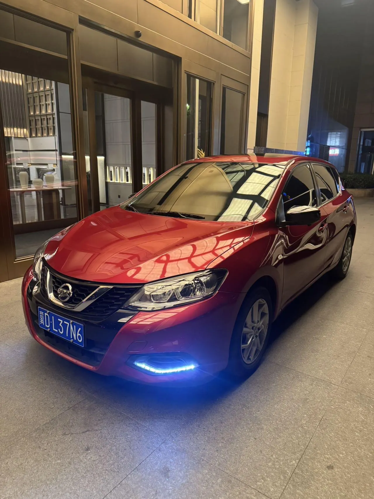 Открыть галерею: Nissan 2021 Tiida 1.6 Stepless Cool Edition Automatic Gear
