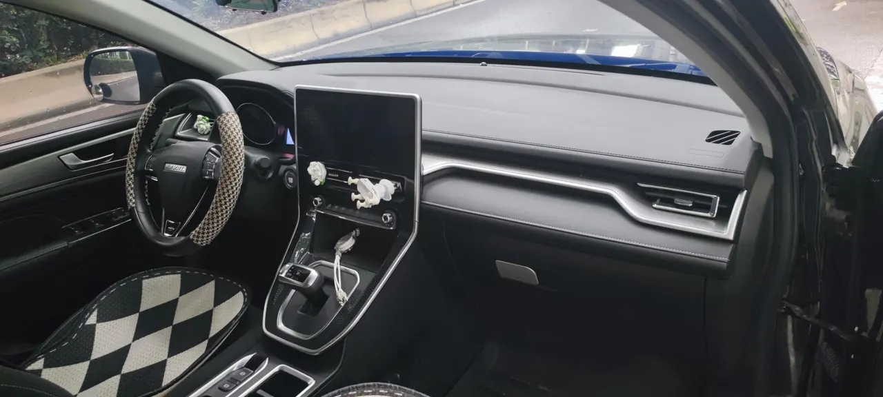 Haval 2021 M6 PLUS 1.5T Elite Smart Joint Automatic Gear 4