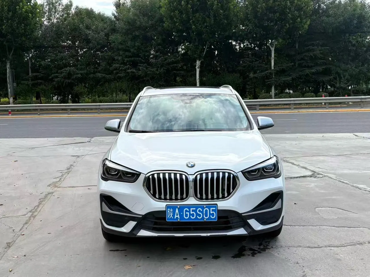 BMW 2022 X1 sDrive20Li 1.5T fashion automatic gear 2
