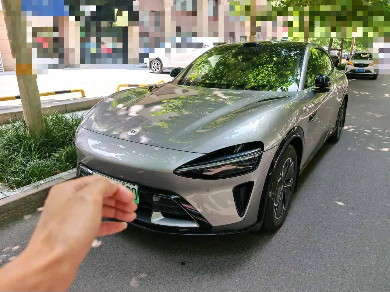 Open image lightbox: MI 2025 YU7 Long Endurance Four-wheel Drive Pro Edition Automatic Gear