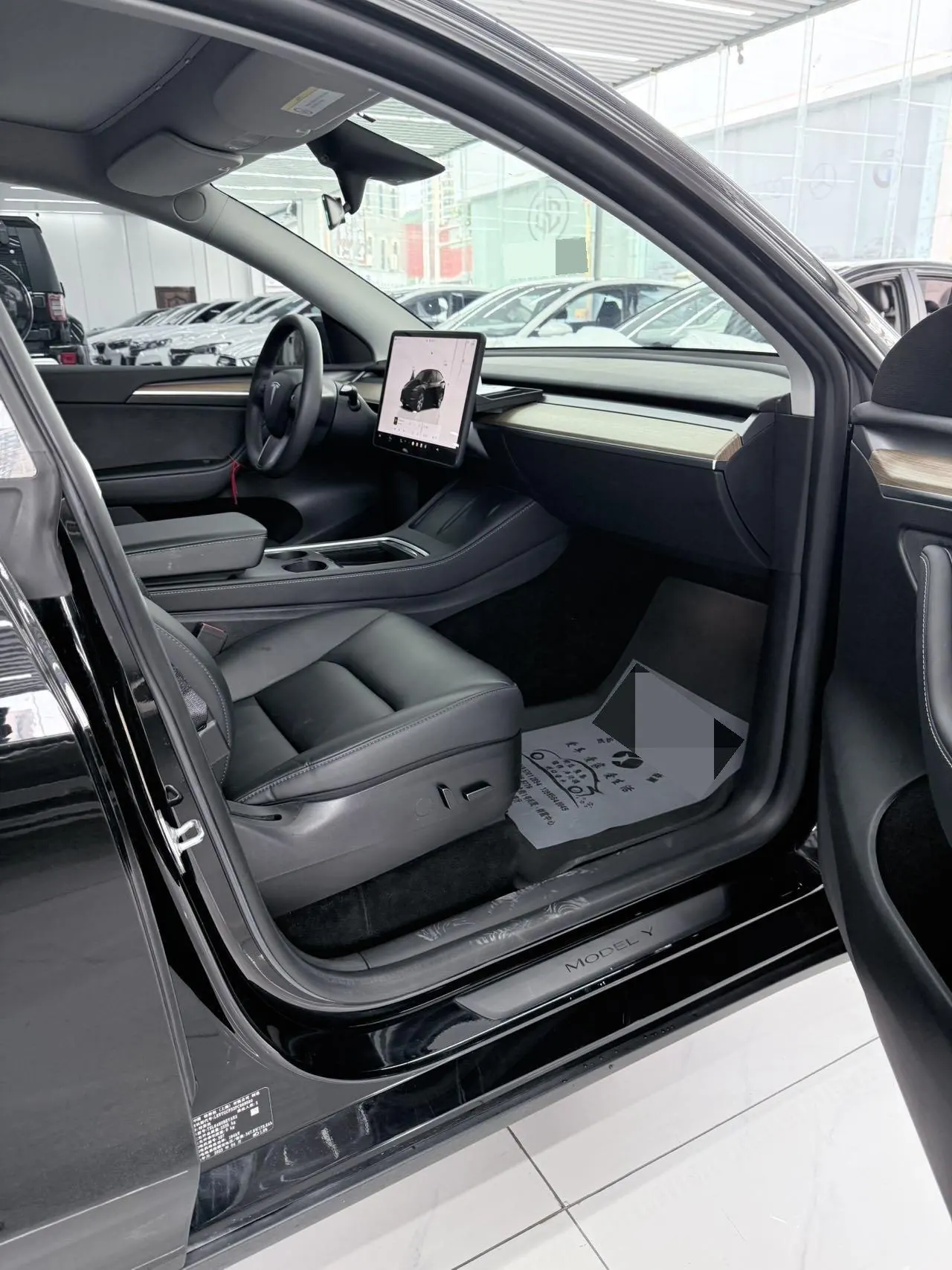 Open image lightbox: Tesla 2022 Model Y rear-wheel drive version (facelift) automatic gear