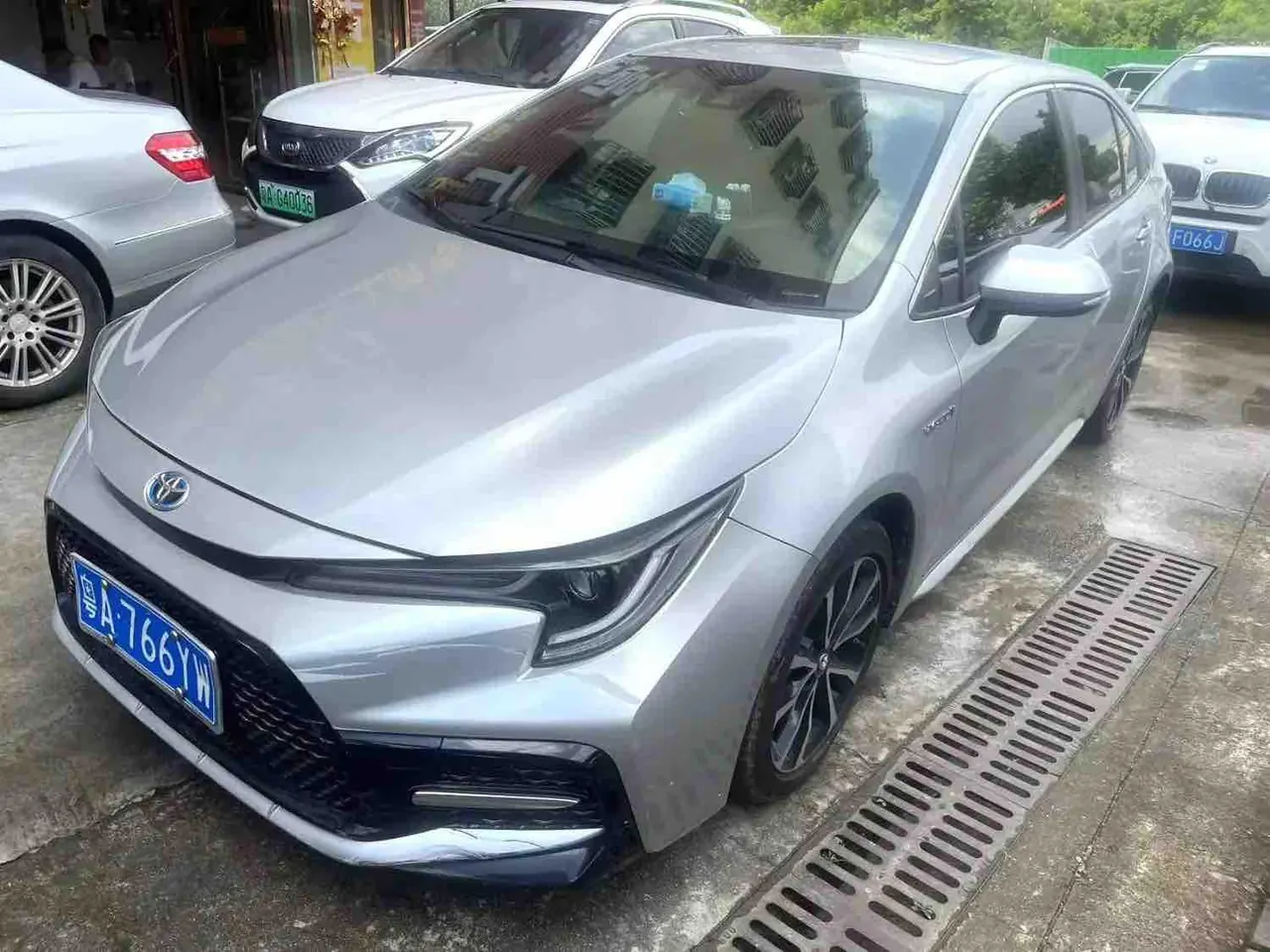 Toyota 2021 Lei Ling Shuangqing 1.8H Stepless Leading Edition Automatic Gear - View 1