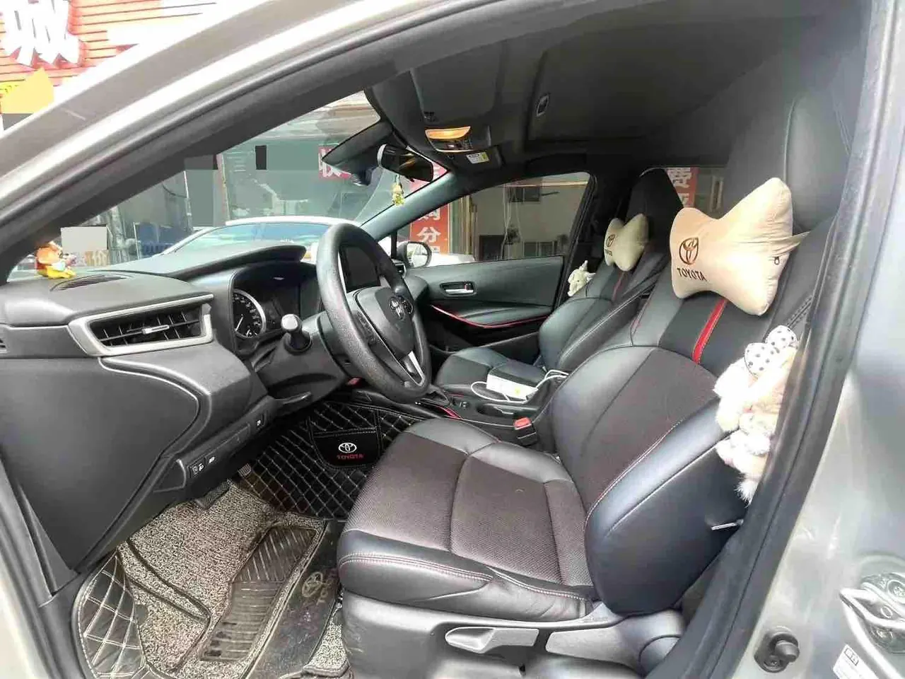 Toyota 2021 Lei Ling Shuangqing 1.8H Stepless Leading Edition Automatic Gear 7