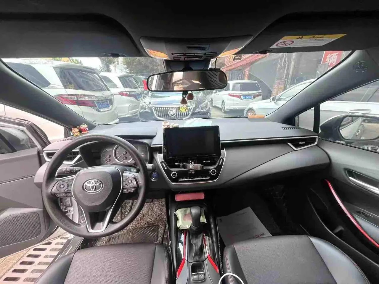 Toyota 2021 Lei Ling Shuangqing 1.8H Stepless Leading Edition Automatic Gear 9