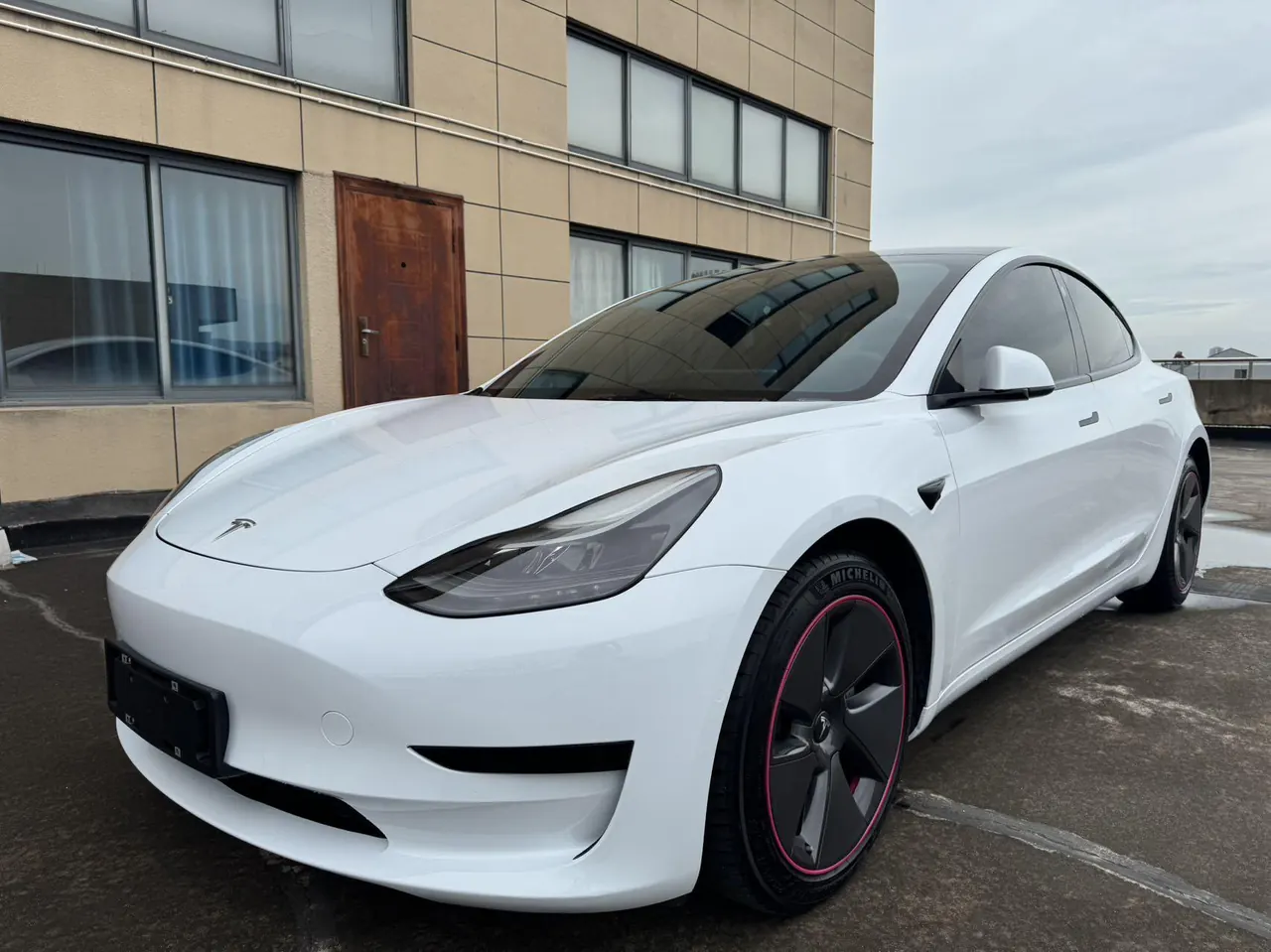 Tesla 2021 Model 3 Standard Endurance Rear Drive Upgraded Automatic Gear - View 1