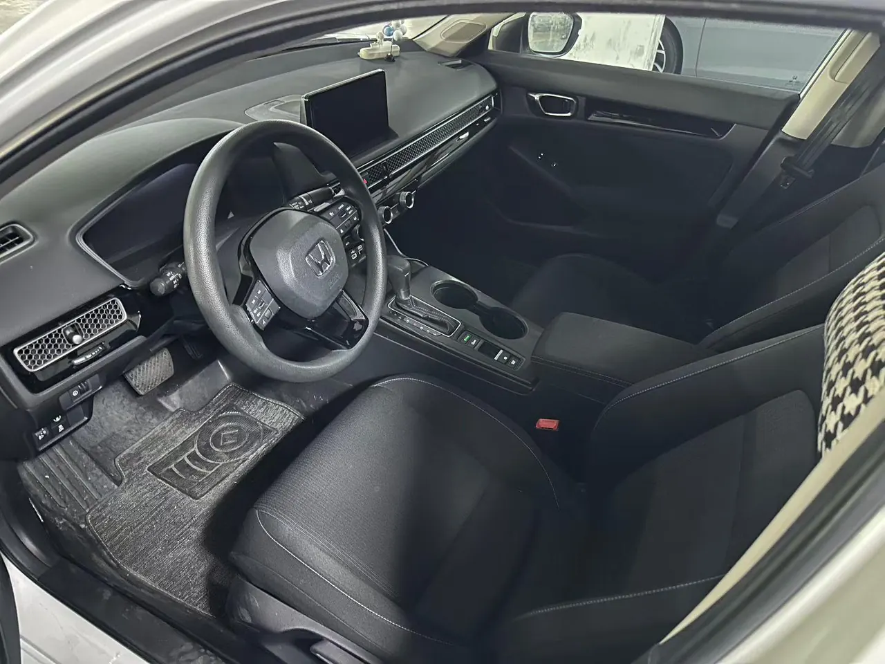 Honda 2022 Civic 1.5T Stepless 240TURBO Dynamic Automatic Gear 4