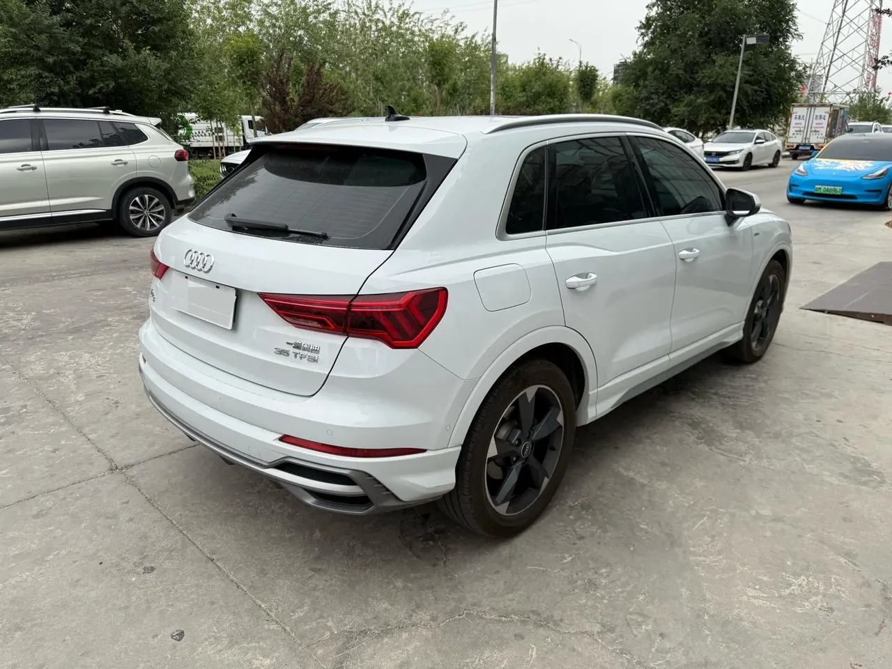 Audi 2022 Q3 1.4TFSI 35TFSI Fashion Dynamic Automatic 10
