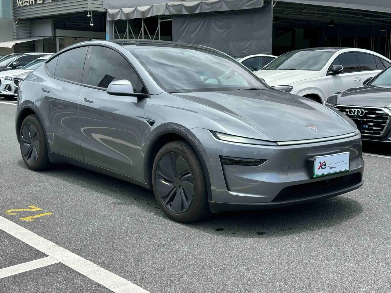 Tesla 2024 Model Y rear-wheel drive version automatic transmission 3