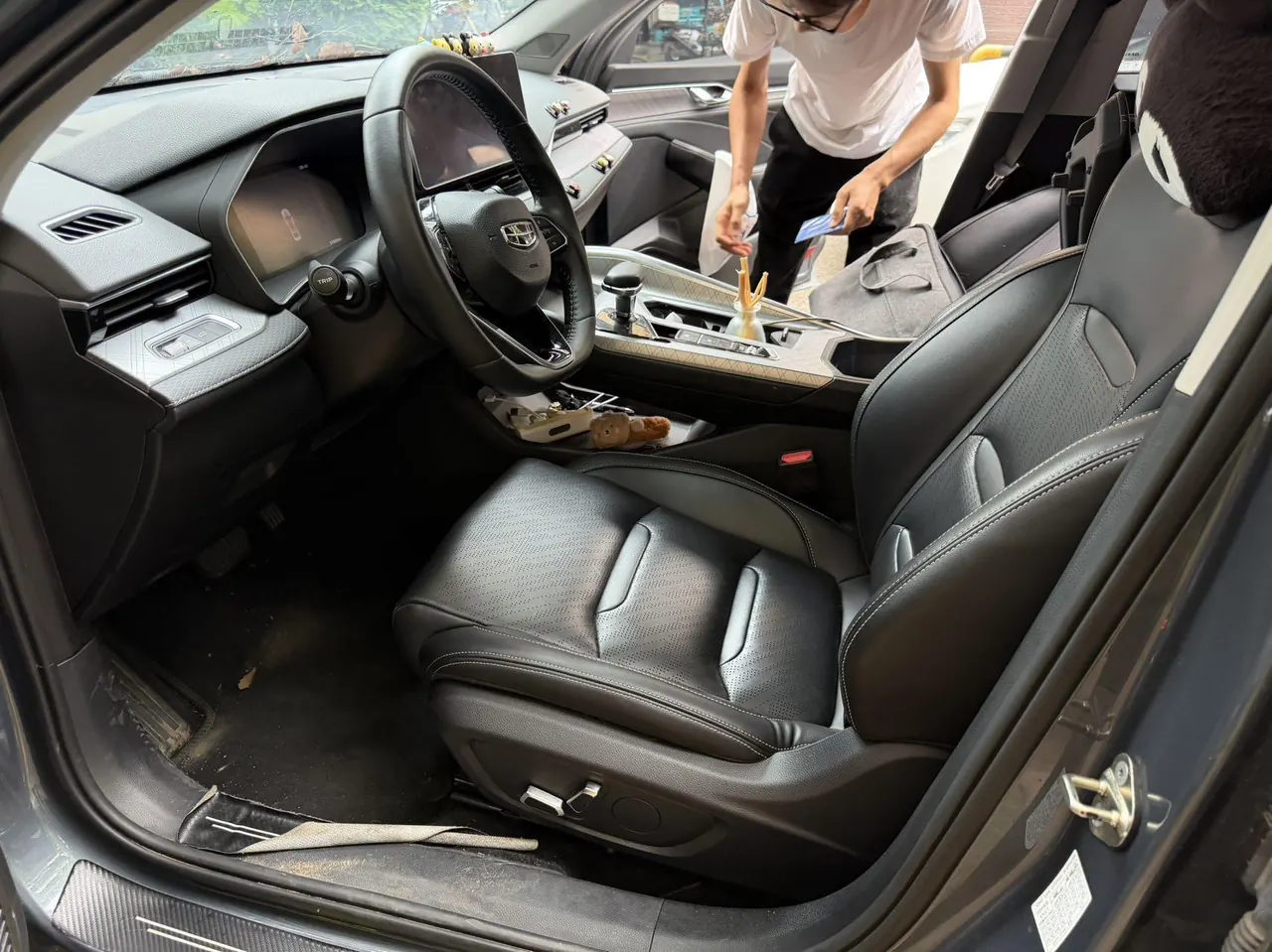 Geely 2021 xingrui 2.0T luxury automatic gear 3