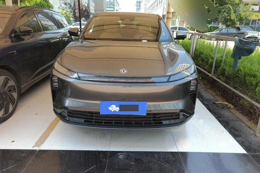 Aeolus 2025 L8 1.5T 185KM Dream Edition Automatic Gear 2