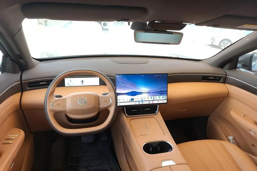 Aeolus 2025 L8 1.5T 185KM Dream Edition Automatic Gear 4