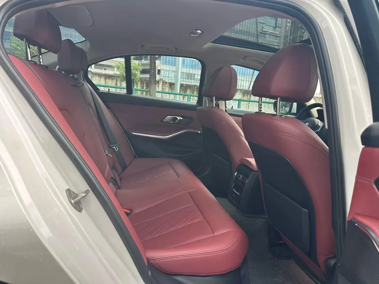BMW 3 Series 2022 325i 2.0T M Sports Suit (Modified) Automatic Gear 9