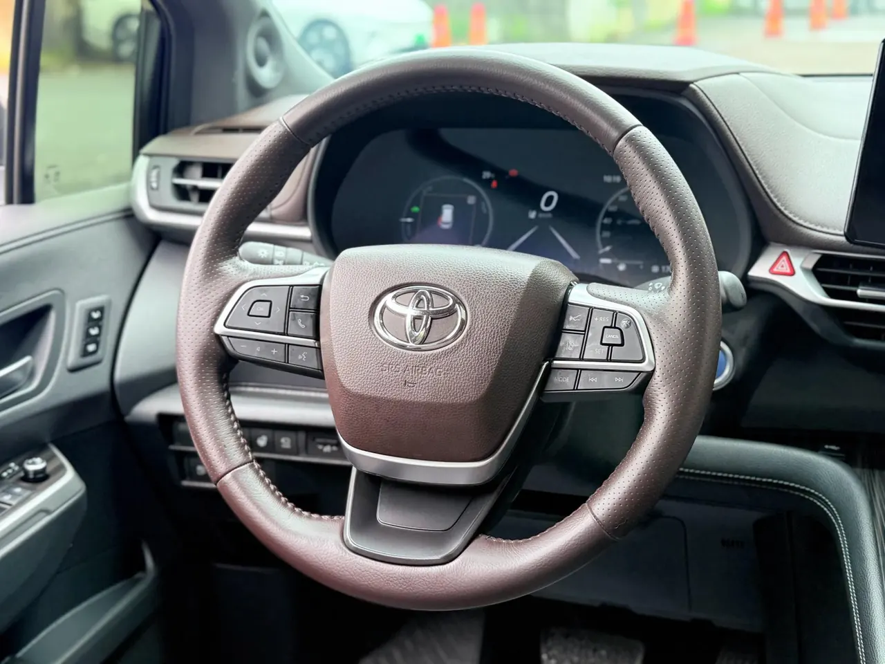 Toyota 2021 Sana 2.5 Stepless Platinum Edition Automatic Transmission 11