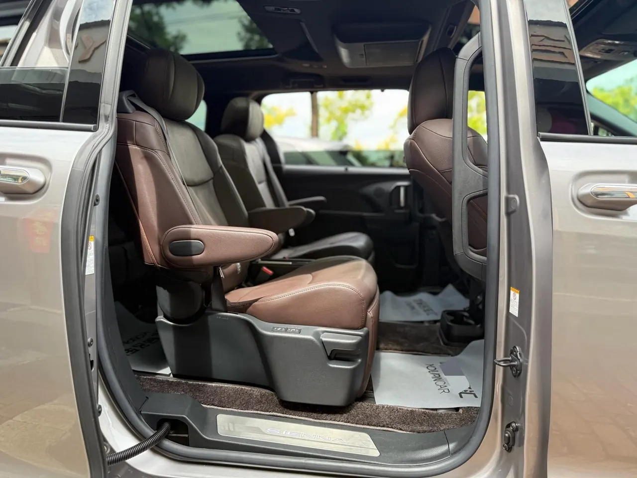 Toyota 2021 Sana 2.5 Stepless Platinum Edition Automatic Transmission 14