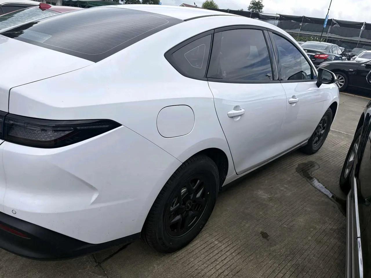 BYD 2026 seals 05 DM-i 1.5 stepless 128KM luxury automatic gear 3