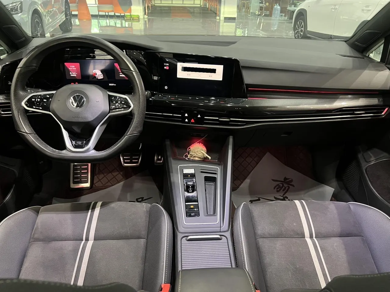 Volkswagen 2021 Golf 8 R-Line 1.4TSI 280TSI Automatic 14